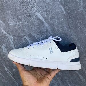 The Roger Advantage 'White Midnight'